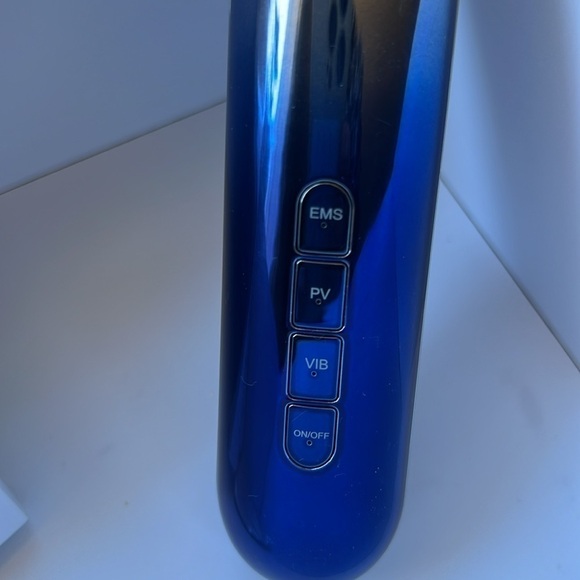 Skincare Fly horse 5D Micro Current Massage Roller Blue/Silver - Picture 4 of 7